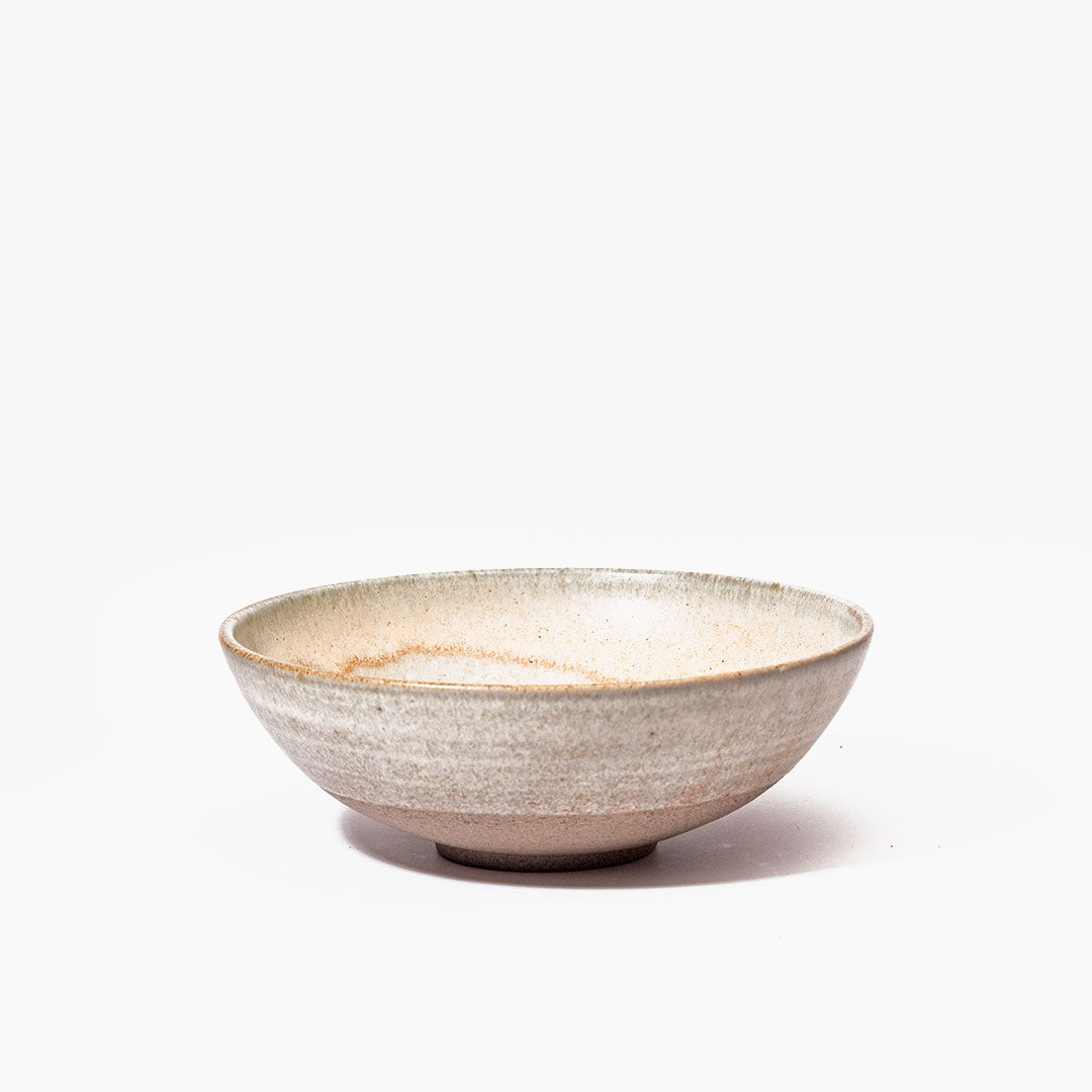 An image of a Ballehage collection dinner bowl.